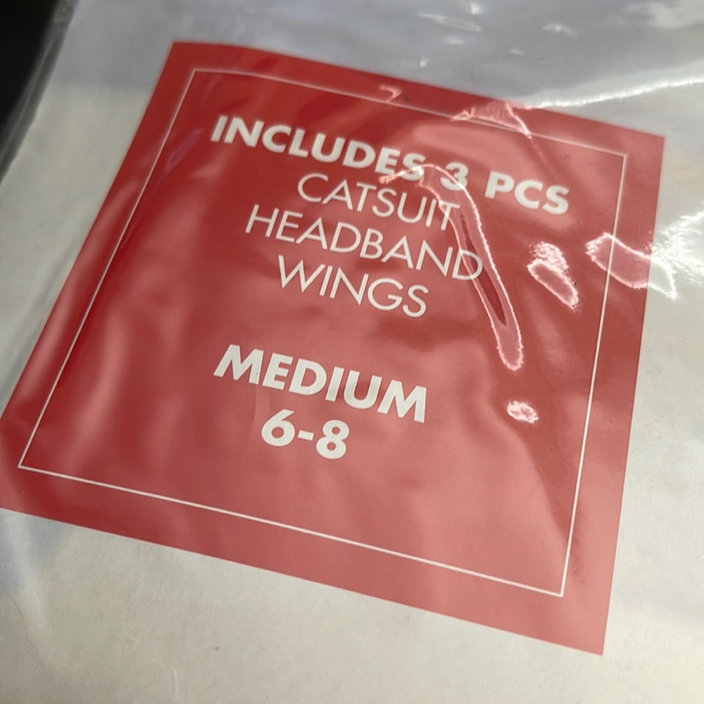 Brand NeW:Overwatch- Mercy, Size adult  Med 6-8 - Picture 4 of 5